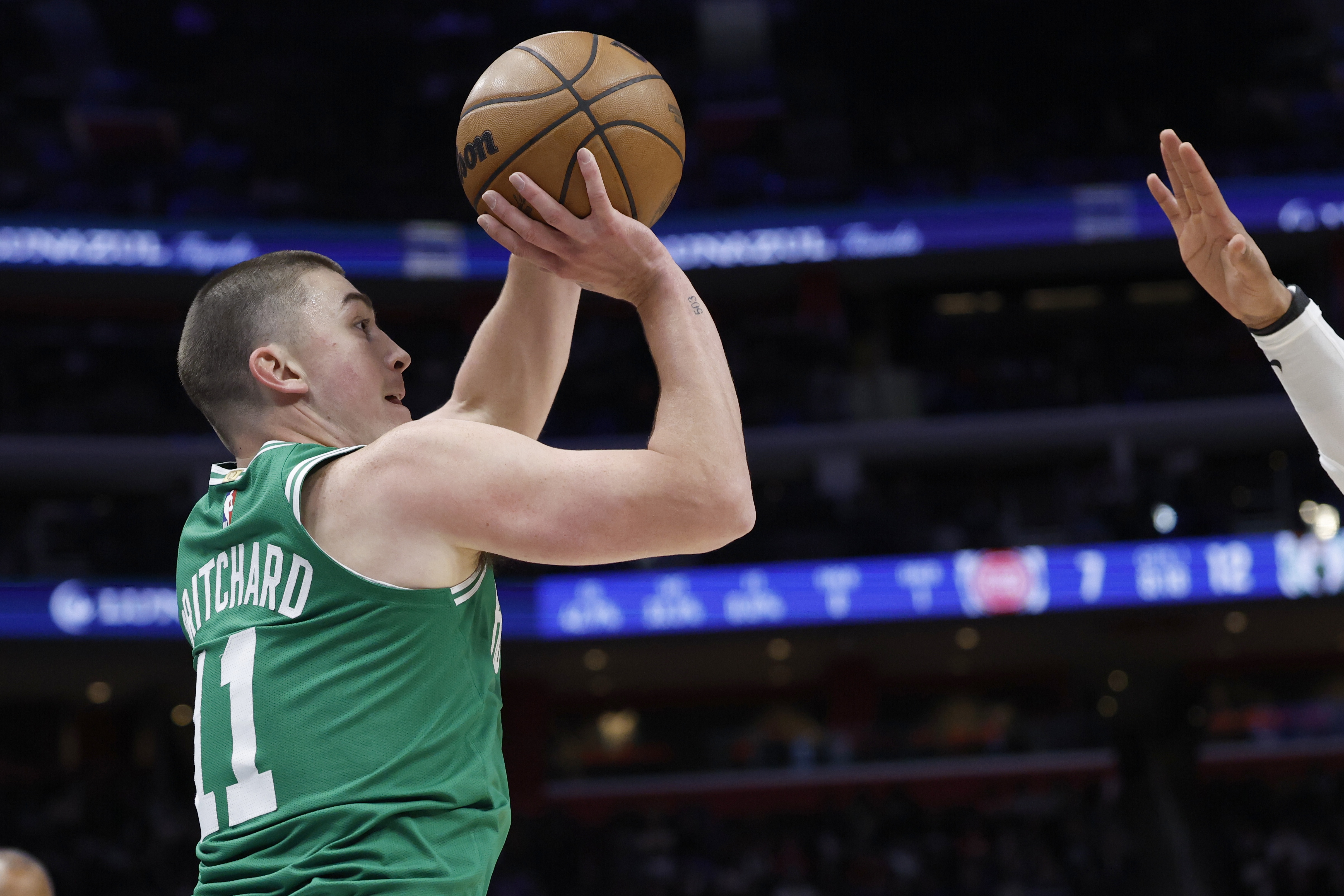 华体会入口-1米85乱杀！布朗&amp;普理查德击穿湖人外防线 防守硬度是致命差距